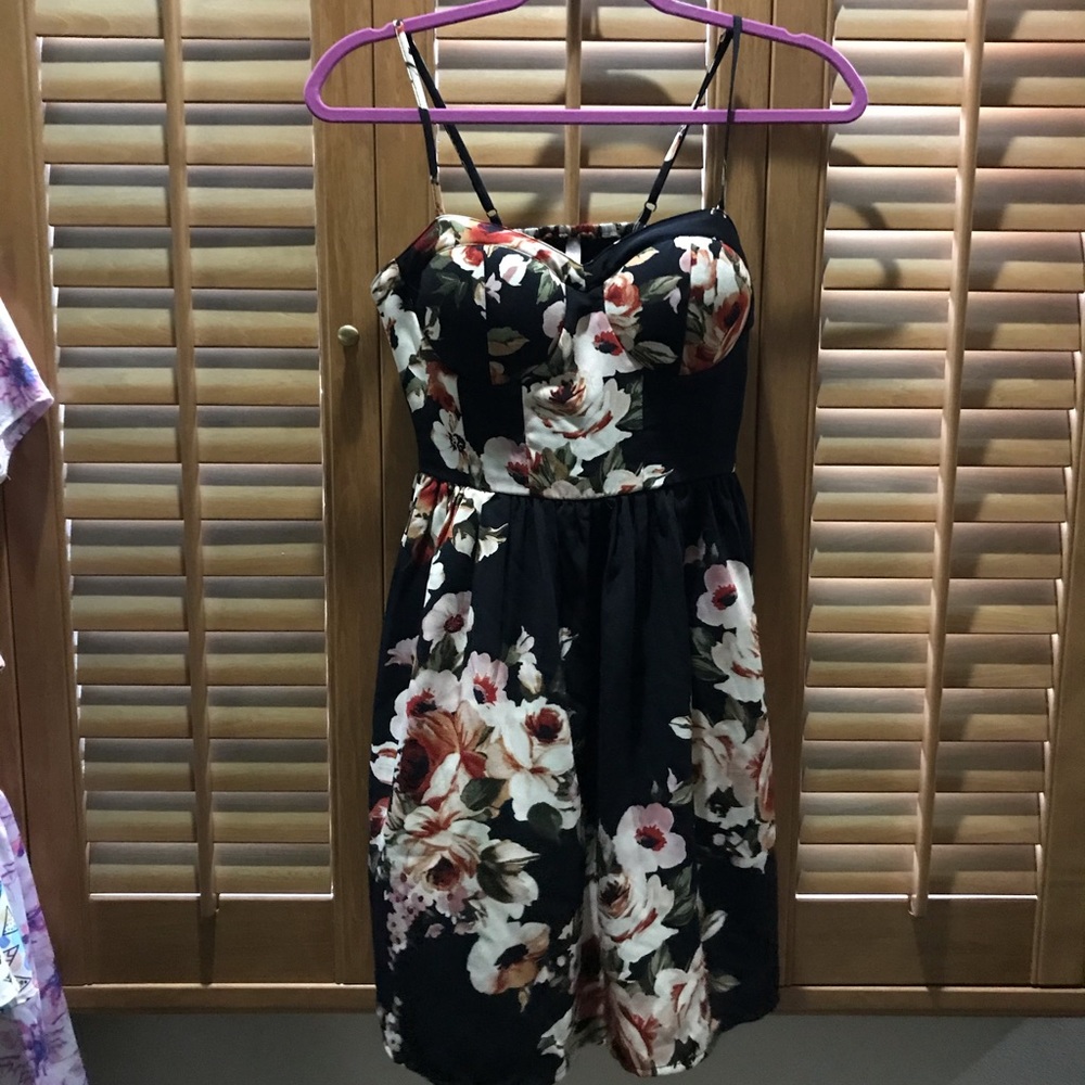 NWOT Target Dress - Picture 2 of 2